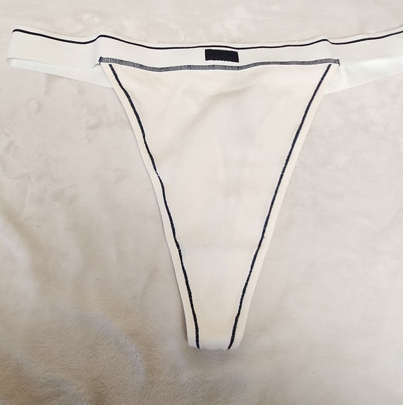 SKIMS Other - Skims Ribbed Thongs Size 4X